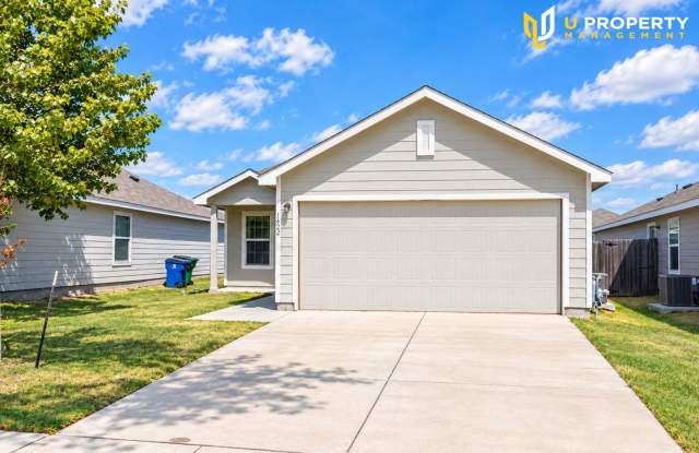Spacious 3-Bed, 3-Bath Home with Open-Concept Layout Gallery 1