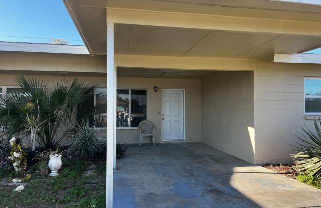 2BD/1BA/Single carport - Venice Gallery 3