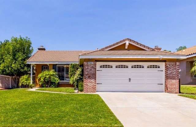 Updated 3 Bedroom, 2 Bath Single Story Horsethief Canyon Home in Corona. photos photos