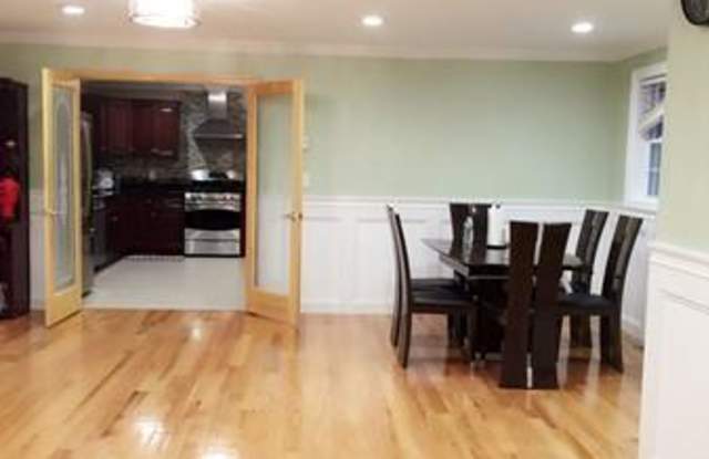 142 PINE Gallery 3