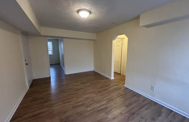 4329 Halley Terrace Southeast - 3 photos photos