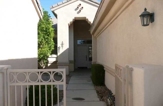 78172 Kensington Avenue Gallery 2