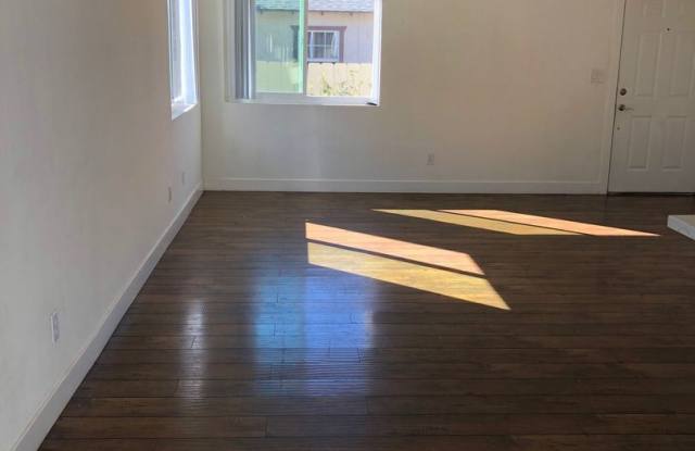 514 W. 10th Ave Gallery 4