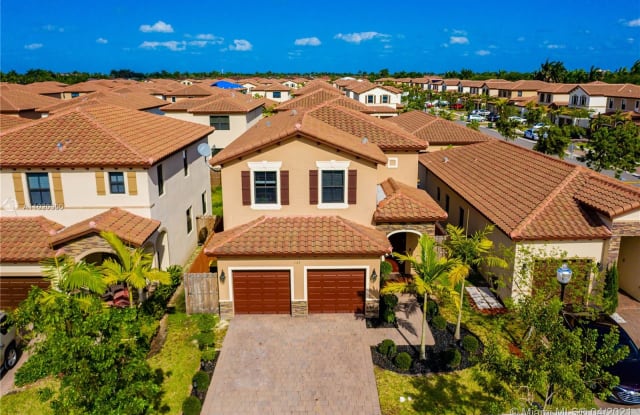 125 NE 23rd Ter - 125 NE 23rd Ter, Homestead, FL 33033