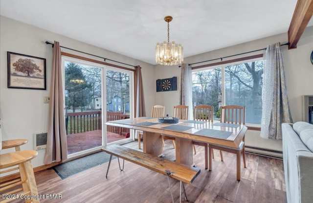 5314 Ledgewood Drive Gallery 4