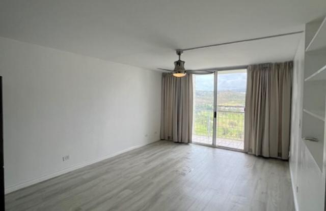 Greenwood 2 Bed/1.5 bath Apartment with 1 parking - includes all utilities photos photos