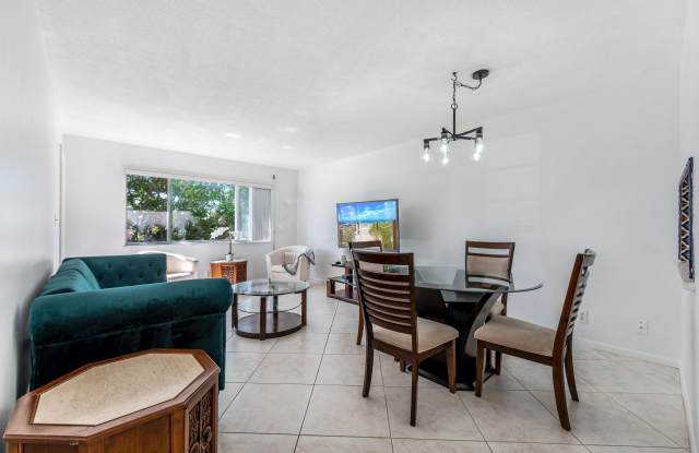 2615 Garden Drive N Gallery 4