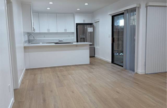 8355 Willis Avenue photos photos
