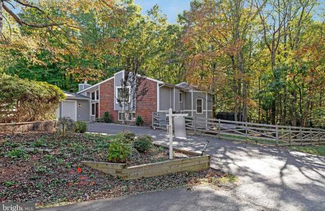 8115 KING ARTHURS Court - 8115 King Arthurs Court, Prince William County, VA 20112