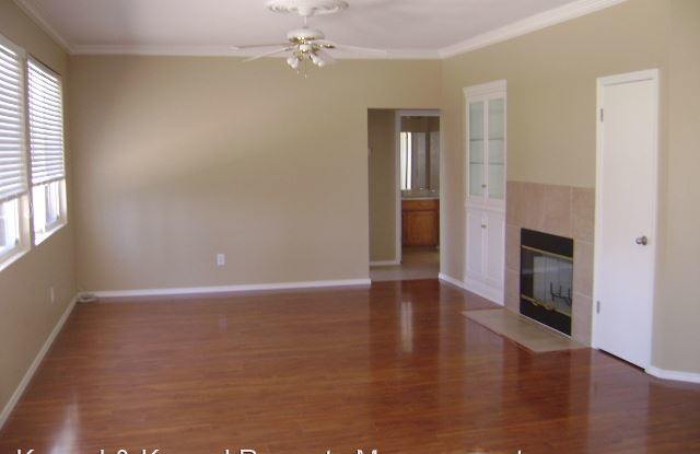 473 Crownpointe Circle Gallery 3