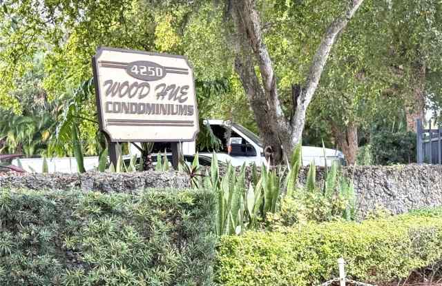 4211 NW 19th St - 4211 Northwest 19th Street, Lauderhill, FL 33313