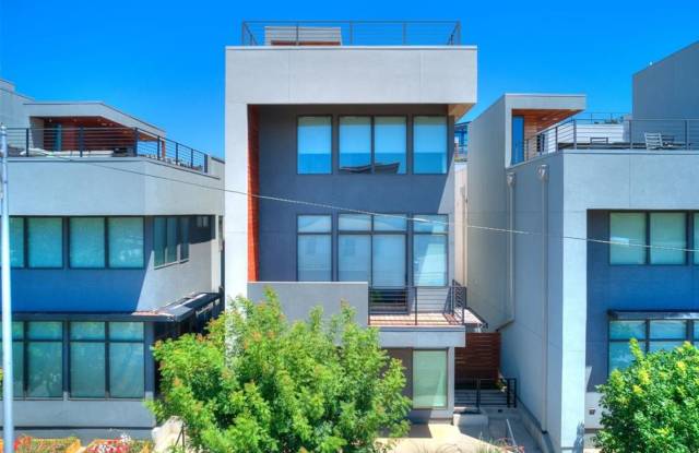 Luxury Modern Contemporary 3 Bedroom 3.5 Bathroom Home in "SOSA" District/ Downtown OKC photos photos
