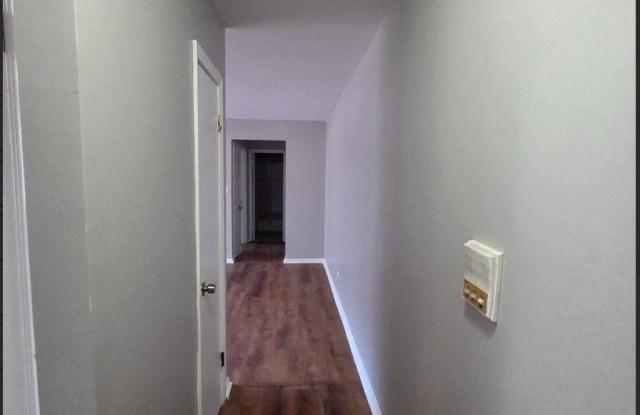 8207 South Maryland Ave., Gallery 3