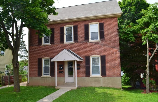 31 W CHESTNUT STREET - 31 West Chestnut Street, Souderton, PA 18964