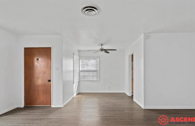 Stunning Home in Downtown Area! Gallery 3