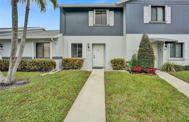 2641 Gately Dr W Gallery 2