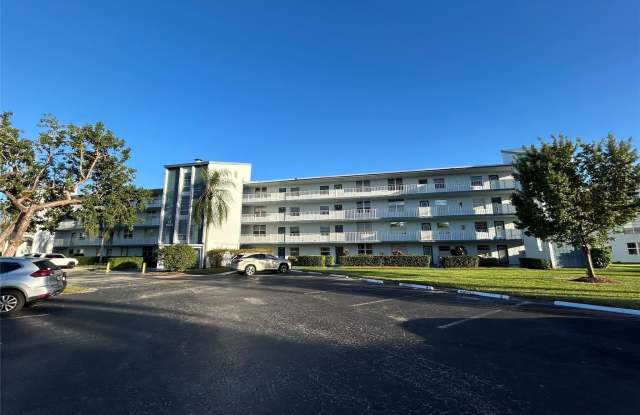 7608 NW 18th Street unit: 403 photos photos