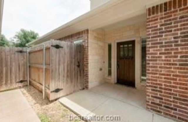 1756 Heath Drive Gallery 3