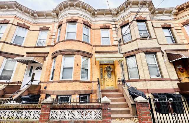 71-20 66th Place unit: 2 photos photos