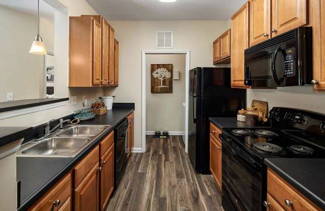 Abberly Woods Apartment Homes Gallery 4