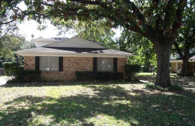 1520 W Tucker Boulevard W - 1520 West Tucker Boulevard, Arlington, TX 76013