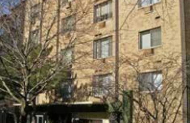 424 West Oakdale Avenue - 424 West Oakdale Avenue, Chicago, IL 60657