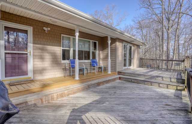 Just What You Have Been Looking For a Single Family Ranch in a Quaint Country Setting photos photos