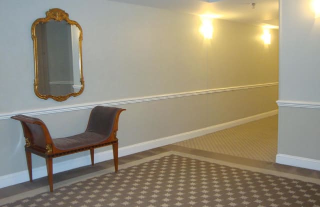 701 PENNSYLVANIA AVENUE NORTHWEST 1003 Gallery 3