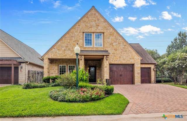 36 Cotswold Lane - 36 Cotswold Lane, Victoria, TX 77904