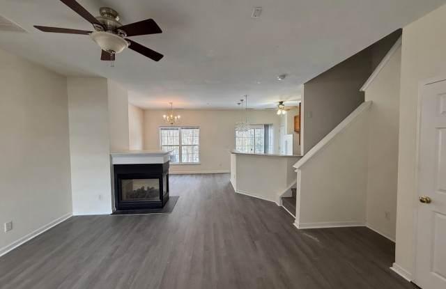 8444 Carolina Lily Lane Gallery 2