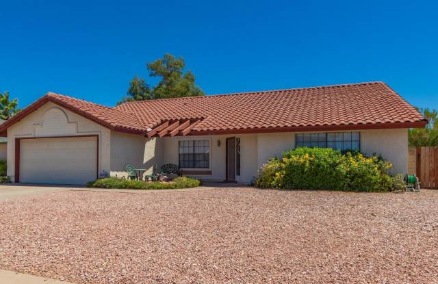 10909 E KALIL Drive - 10909 East Kalil Drive, Scottsdale, AZ 85259