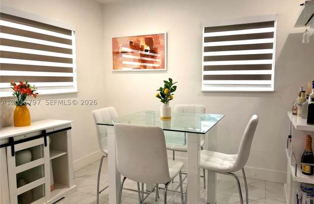 6515 SW 20th Ct Gallery 3