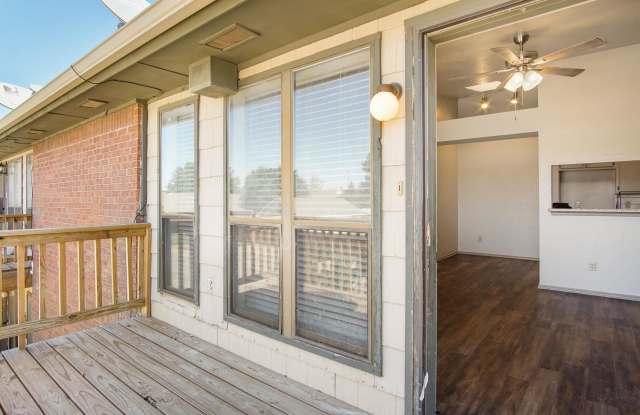 1000 Rambling Oaks - 6 Gallery 2