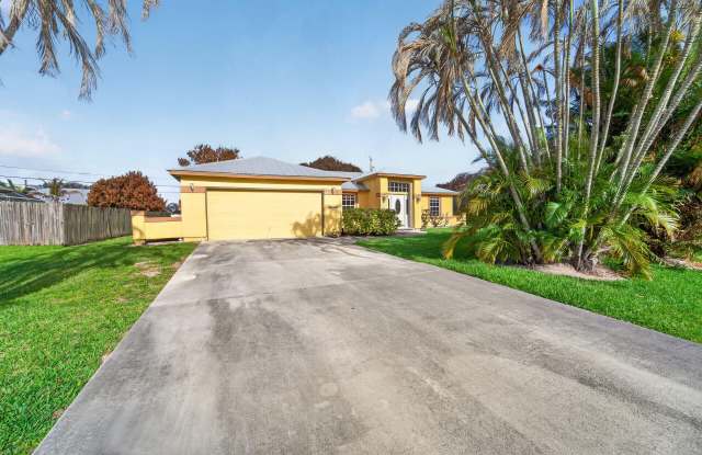 6956 NW Jorgensen Road Gallery 2