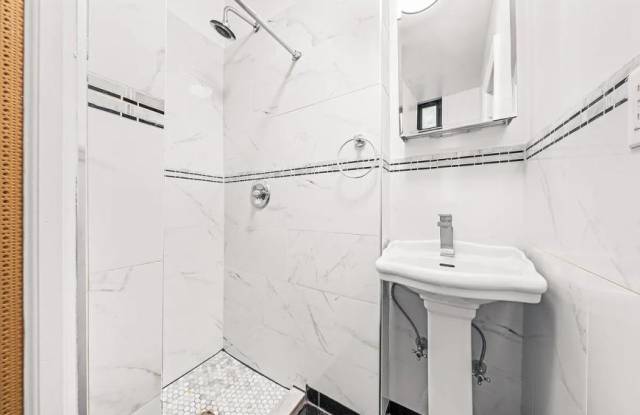 322 West 11th Street Gallery 4