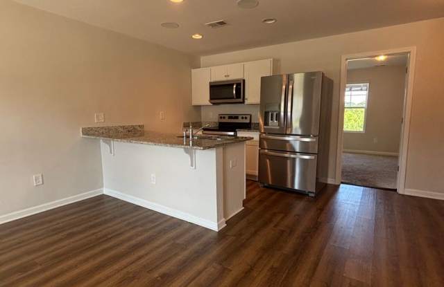 3 Bedroom Townhome in Pendleton, SC Gallery 4
