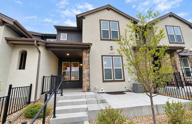 Great Townhouse in Windsor - Highland Meadows Gallery 1