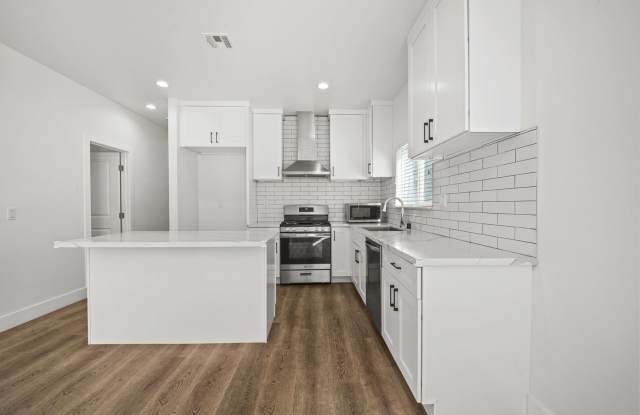 Showing Times: Every Tuesdays  Every Thursdays 4:00PM - 5:00PM photos photos