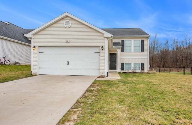 Beautiful Neighborhood with Newer Home for Lease - 310 Wagon Wheel Court, Cedar Springs, MI 49319