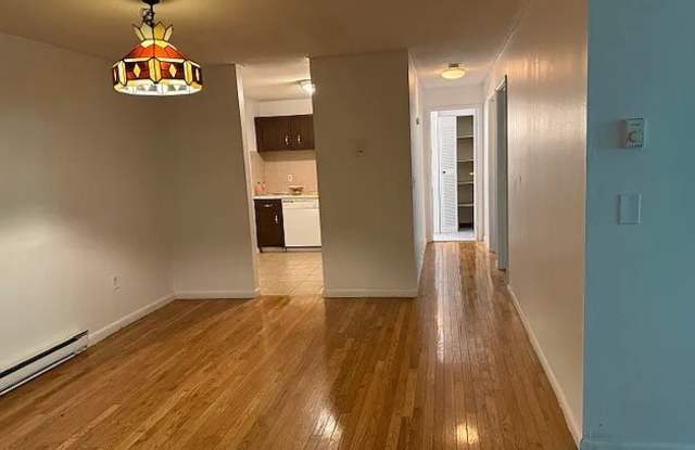 17 Weld St Apt 42 Gallery 1