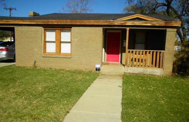 2124 20th - 2124 20th Street, Lubbock, TX 79411