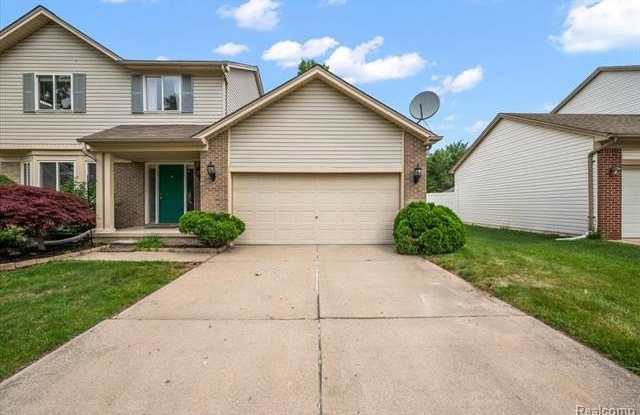 125 Algansee Drive Gallery 3