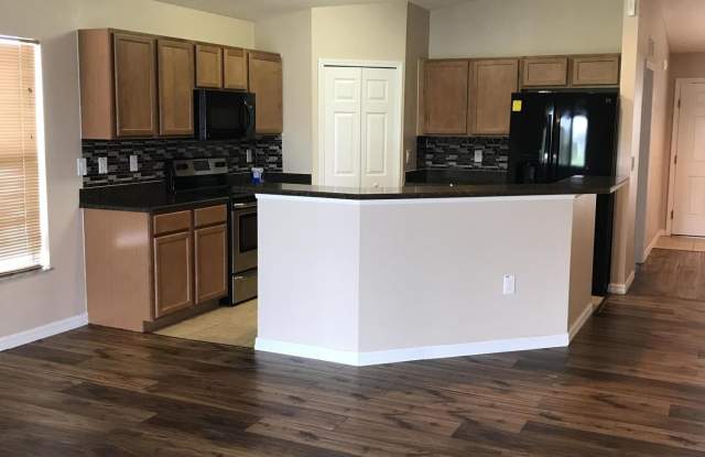 5512 Talbot Boulevard Gallery 4