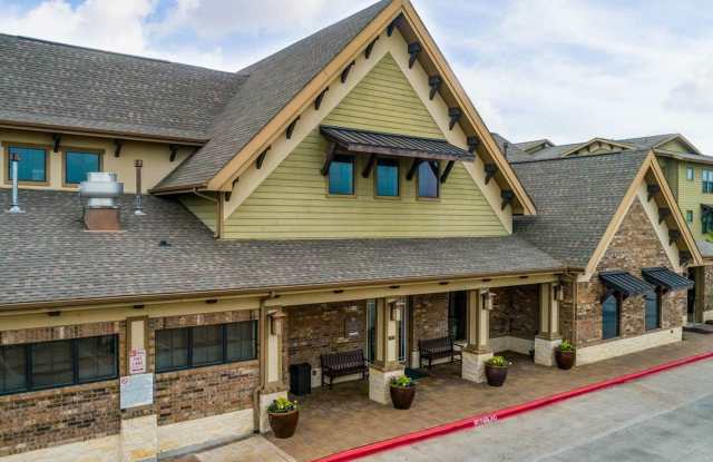 Queenston Manor photos photos