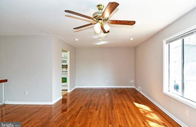 4805 LEVADA TERRACE Gallery 3