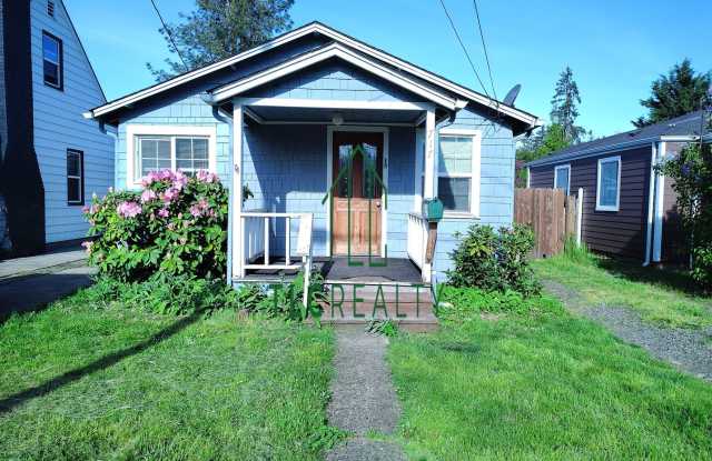 Quaint Home on S. Second St photos photos
