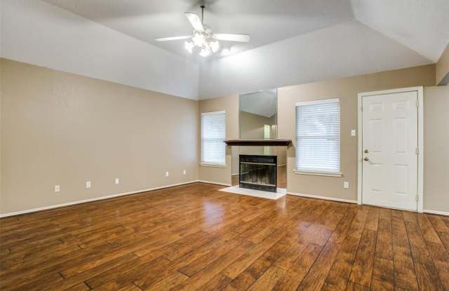 5912 Hilltop Drive Gallery 3