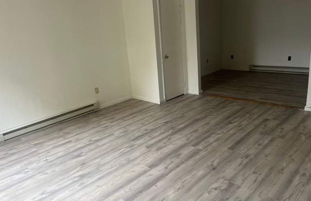 714 Valentine St photos photos