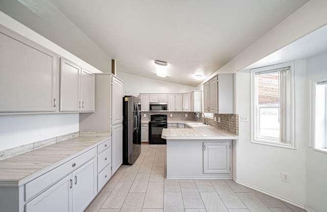 191 N 3990 E Gallery 2