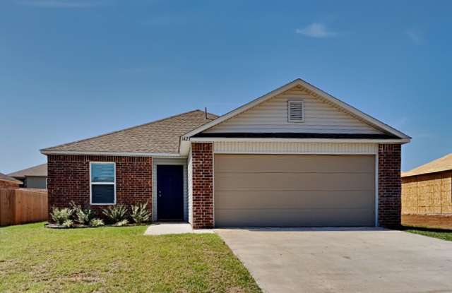 Lovely 3 Bed 2 Bath Home in Shawnee photos photos